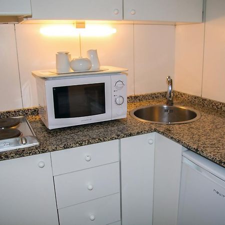 Apartamentos Descartes Barcelona Rum bild