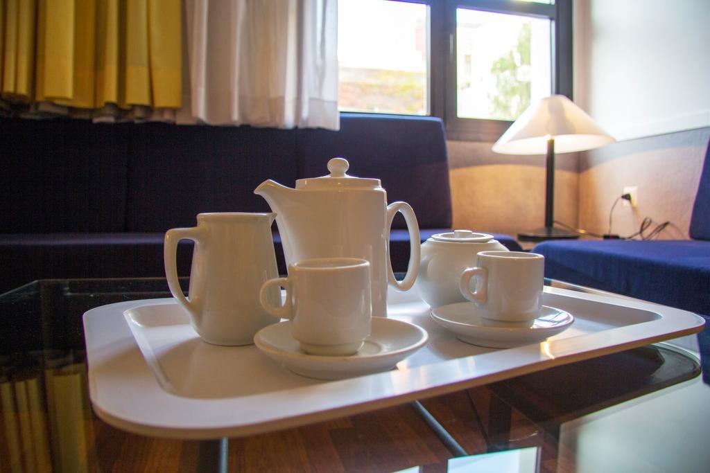 Apartamentos Descartes Barcelona Exteriör bild