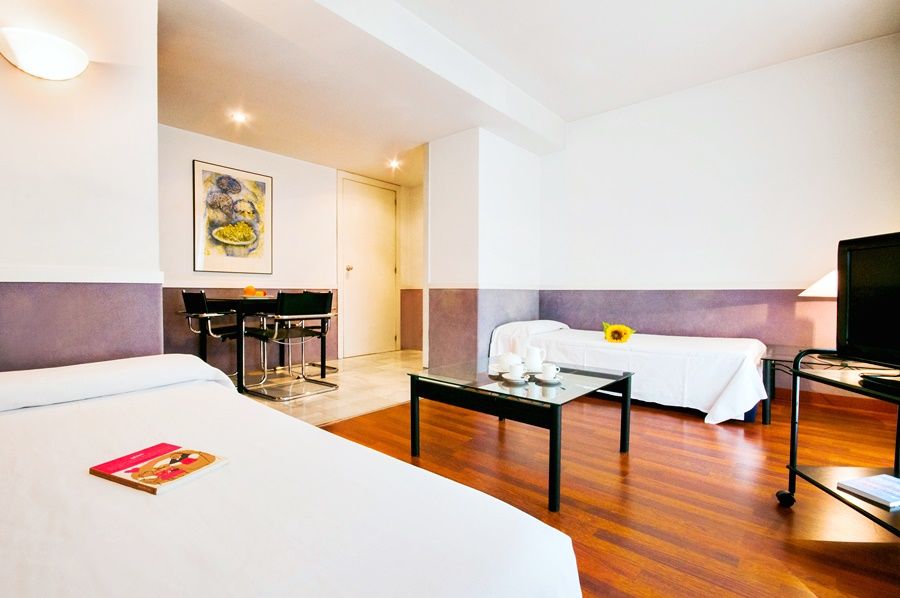 Apartamentos Descartes Barcelona Exteriör bild