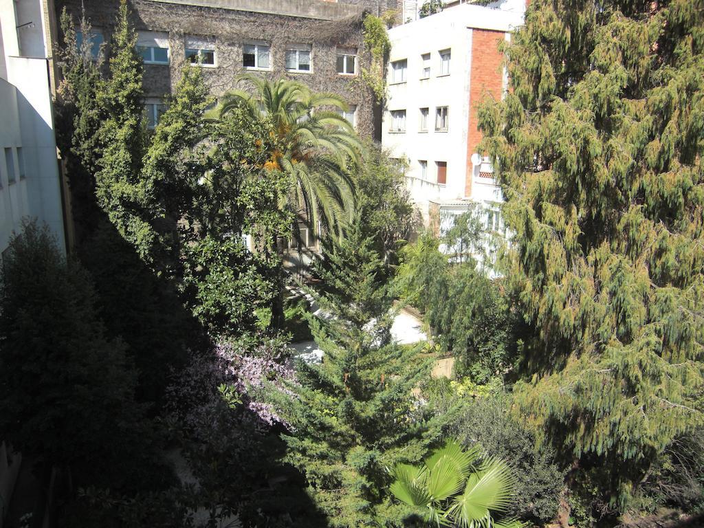 Apartamentos Descartes Barcelona Exteriör bild