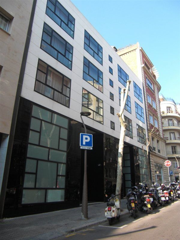 Apartamentos Descartes Barcelona Exteriör bild